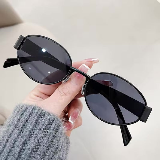 Darla Luxe Oval - Black/Black